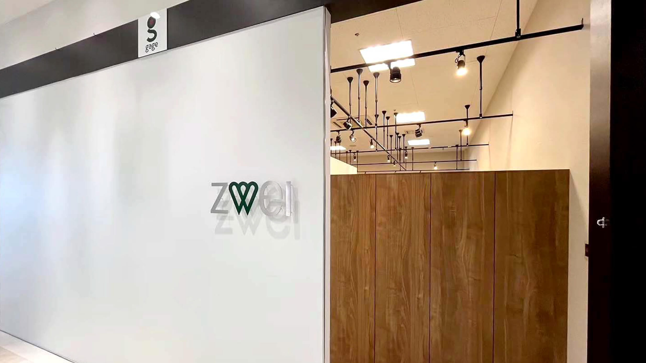 ZWEI 佐賀店 様｜オフィスデザイン｜施工事例｜INTERDOOR