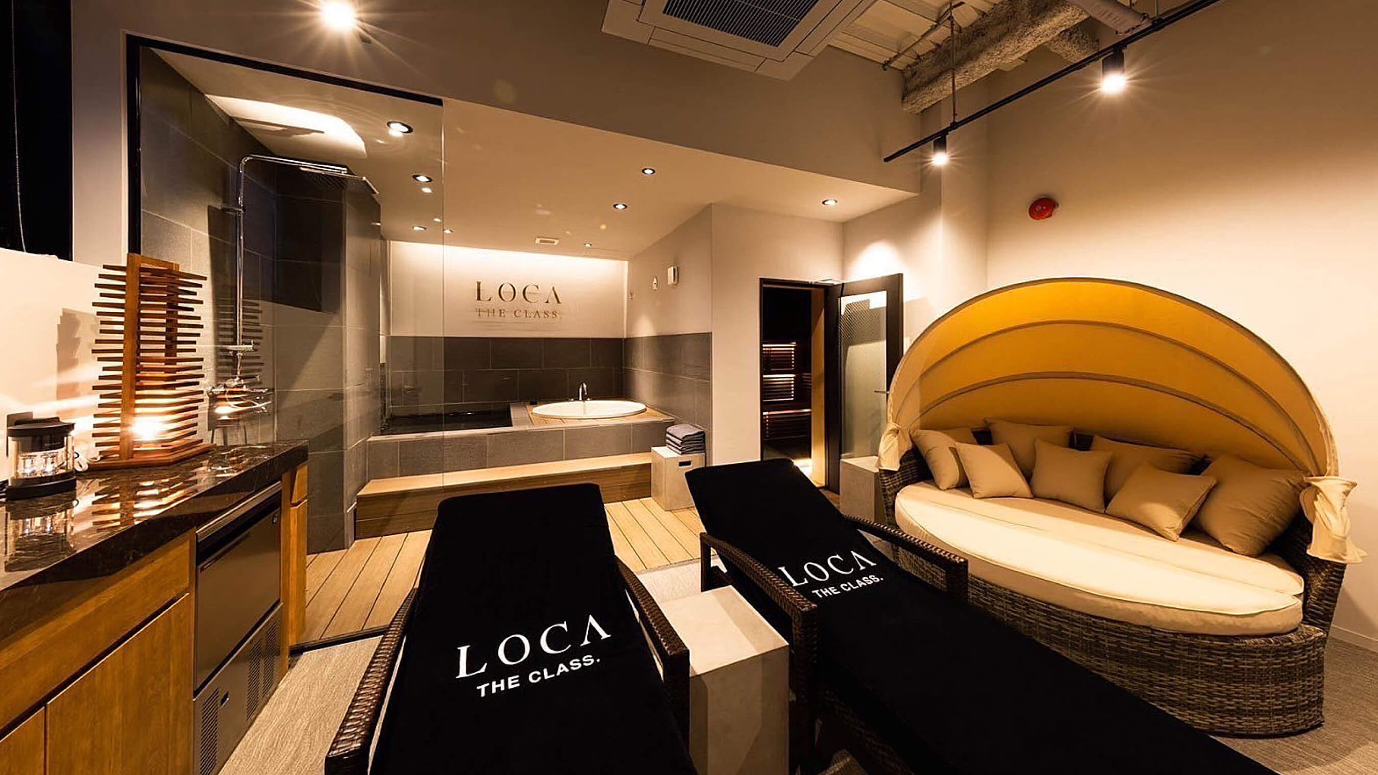 LOCA THE CLASS 様｜店舗デザイン｜施工事例｜INTERDOOR